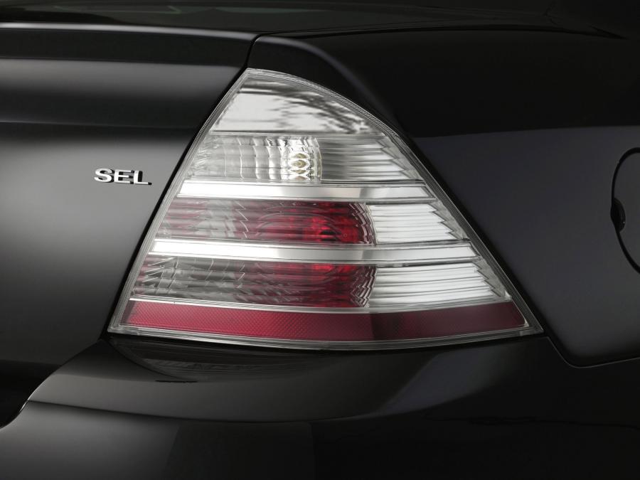  Ford Taurus 2008 года  (фото 18 из 57)